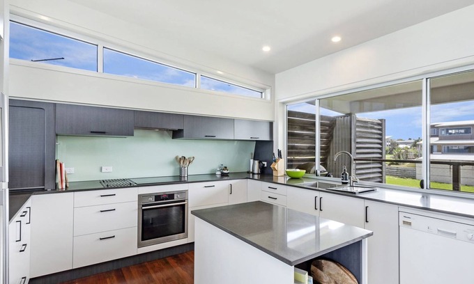 Port Fairy House | Magnificent views over the Southern Ocean