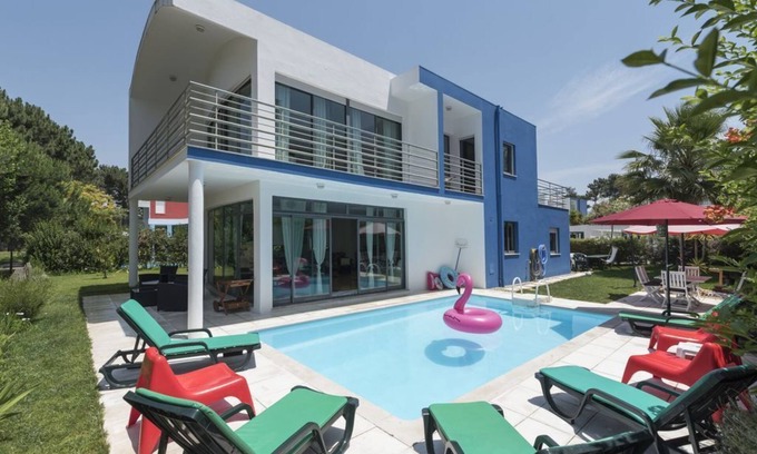 Setubal House | Magnificent Villa in Arrábida Resort .Private swimming pool. Beaches .Montaigne.Lisboa