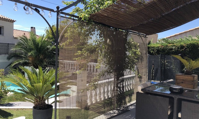 Lamanon House | Magnificent villa at the foot of the Alpilles
