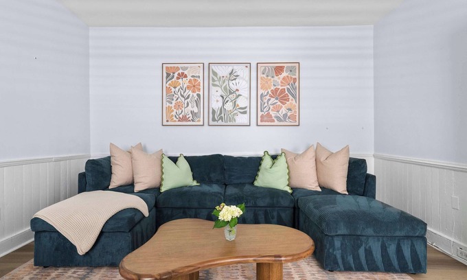 Westside House | Magnolia House | Historic Charleston Home!