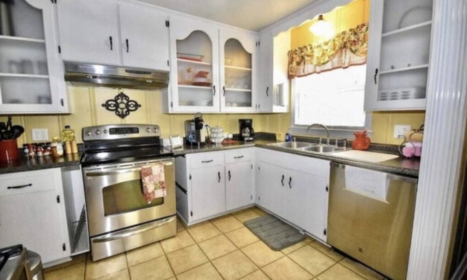 Mena Apartment | Magnolia Suite- 2 Bedrooms, Ensuite Bath