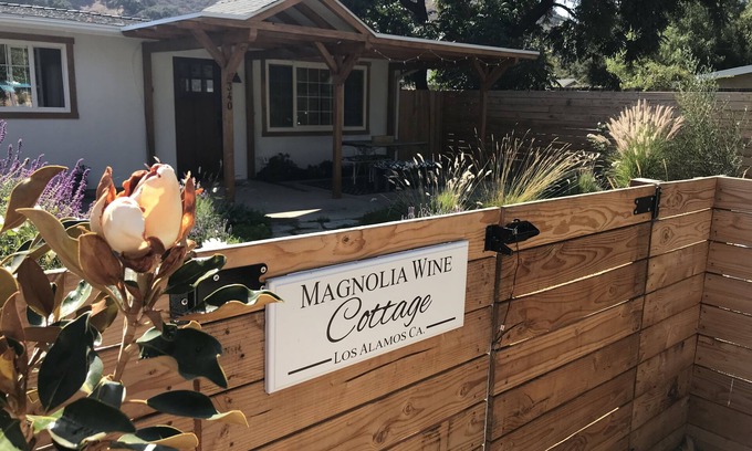 Los Alamos House | Magnolia Wine Cottage