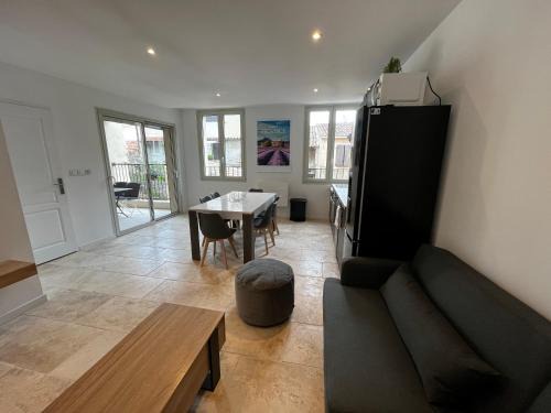 Saint-Maximin-la-Sainte-Baume Villa | MAISON LOJE