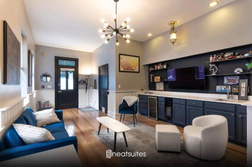 Covington Apartment | Main Street Oasis - with Parking