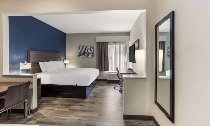 Bourbonnais Hotel | MainStay Suites Bourbonnais - Kankakee