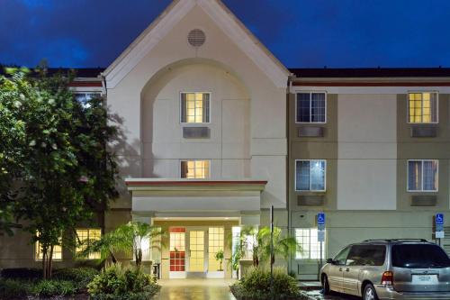 Altamonte Springs Hotel | MainStay Suites Orlando Altamonte Springs