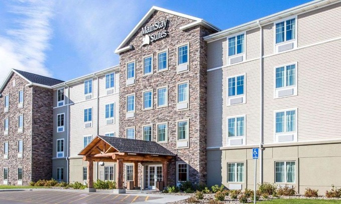 Rapid City Hotel | MainStay Suites Rapid City
