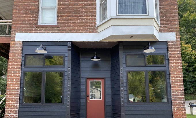 Glen Haven House | MainStreet House of Glen Haven