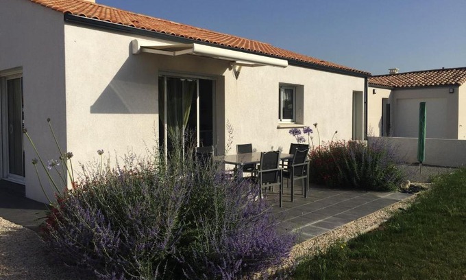 Longeville-sur-Mer House | Maison à Longeville-sur-Mer : Plage, Surf et Détente - FR-1-336-109