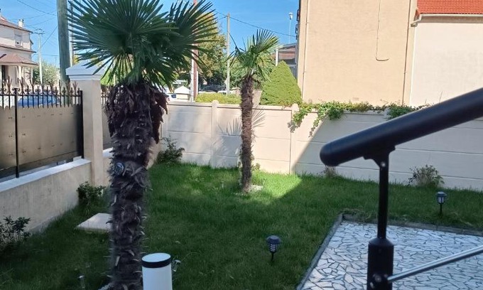 Ecouen House | Maison élégante et spacieuse