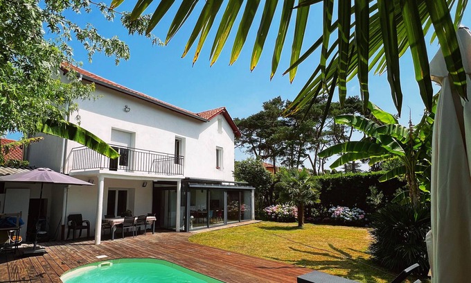 Arcangues House | Maison Basque 64 between ocean and mountains