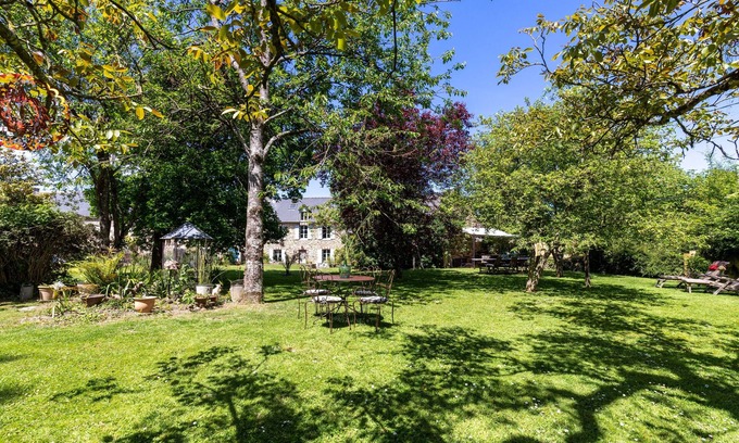 Plouer-sur-Rance House | Maison Bellini - Beau jardin arboré et fleuri