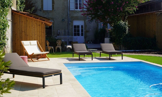 Barcelonne-du-Gers House | Maison bourgeoise 4bed swimming pool-jacuzzi indoor private parking