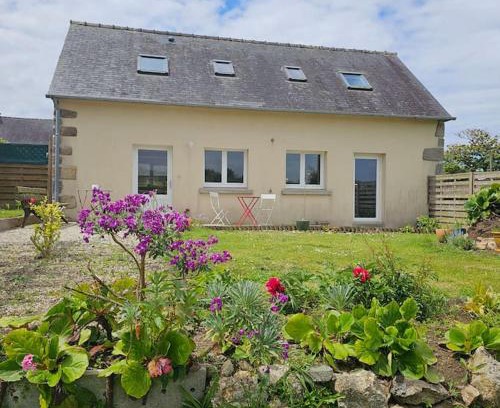 Plouguerneau House | Maison bretonne rénovée proche bourg et plages