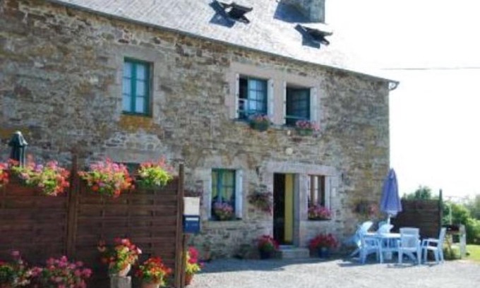 Saint-Igneuc House | Maison charmante à Jugon-les-Lacs avec jardin
