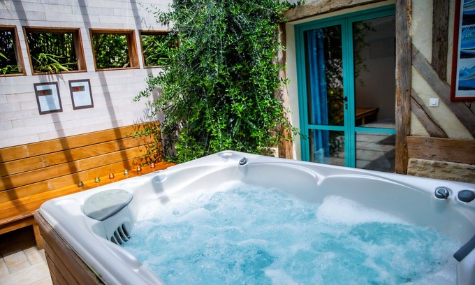 Saint-Wambert-des-Trois-Vallees House | Maison d'Hôtes La Ferme de L'Oudon & Spa