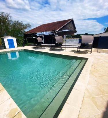 Savignac-sur-Leyze House | Maison de Campagne 4 places, avec Piscine et Jacuzzi