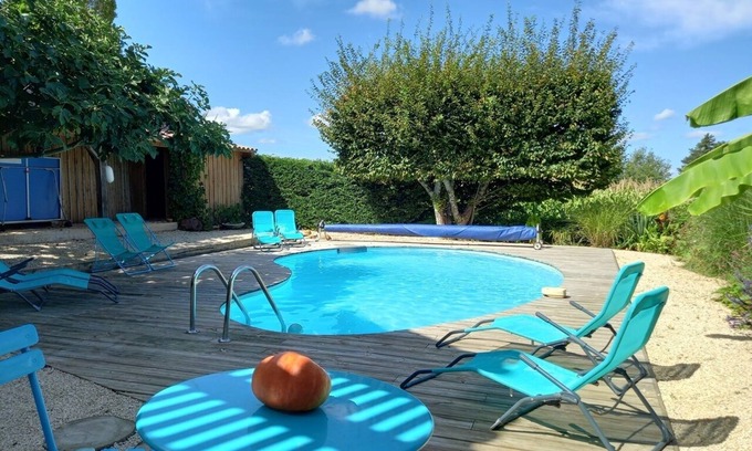 Sauveterre-la-Lemance House | Maison des Champs 10 people private pool 4* France