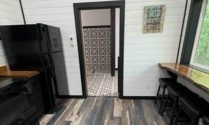 Board Camp House | Maison De Tete’ Dure