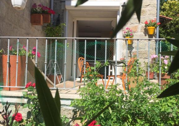 Sainte-Lucie-de-Tallano Apartment | Maison de Vacances - Casa Mezanaccia avec Terrasse fleurie meublé tourisme 3 étoiles