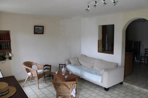 Entrechaux House | Maison de Village