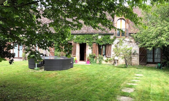 Dollot House | Maison familiale à la campagne