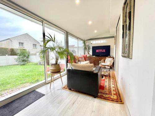 Mantes-la-Jolie House | Maison La Palmeraie - Jardin au calme, gare à 5 min