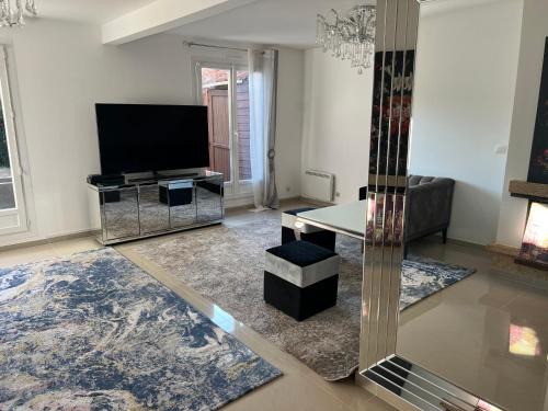 Domont House | Maison Serenity Domont Retreat