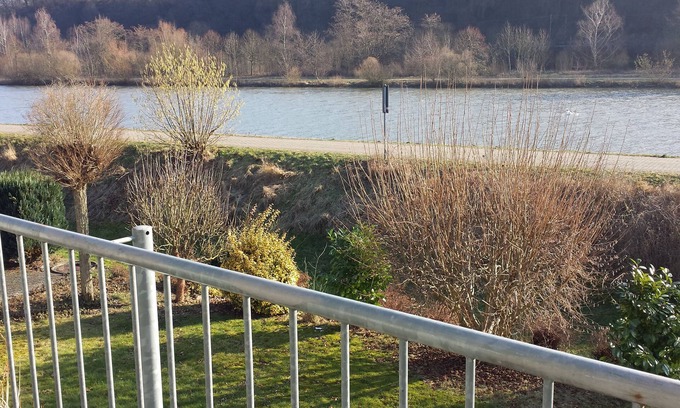 Niederleuken Apartment | Maisonette apartment "Belle-Saar" : Vacation right on the river!
