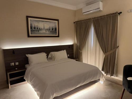 D.H.A. House | Majestic BnB