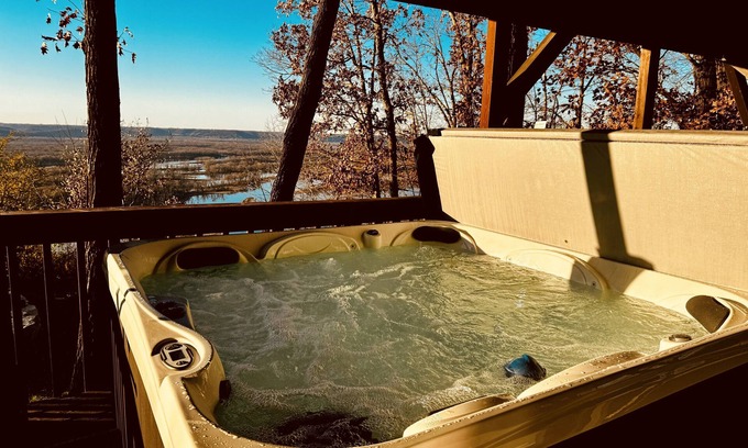 De Soto House | Majestic View Sleeps 8-HOT TUB