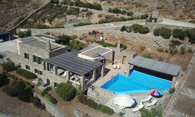Kea Villa | Majestic Villa with a swimming pool, tennis court and mini football pitch