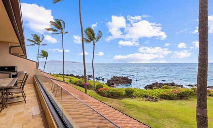 Wailea Condo | Makena Surf F208 Beachfront Resort - 2 Bedroom Oceanfront Condo