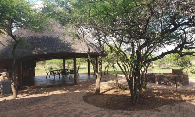 Bela-Bela Ski Chalet | Makhato Bush Lodge 17