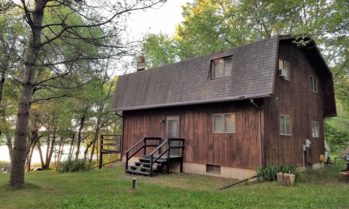 Oxford House | Making memories at the lake house, dogs alwd Dells 30 min away TRH Lic 9368