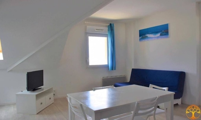 Grandcamp-Maisy Hotel | Making The Best Memories Along The Way! Pets Allowed, Outdoor Pool, Kitchenette!