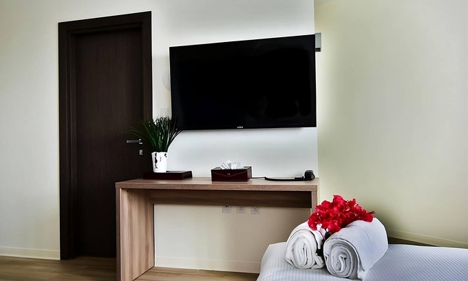 Maho Hotel | Making The Best Memories Along The Way! Near Maho Beach, Pet-Friendly, Parking