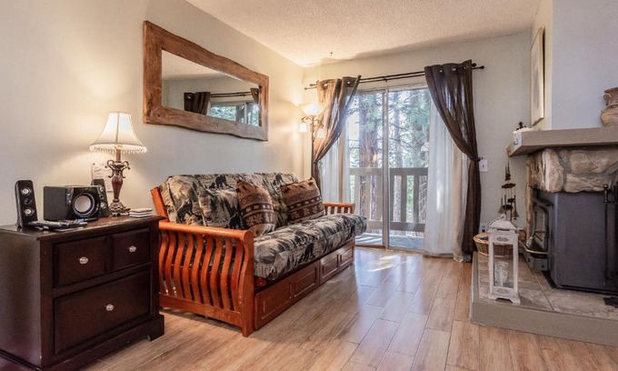 Mammoth Lakes House | Mammoth View Villas # 34