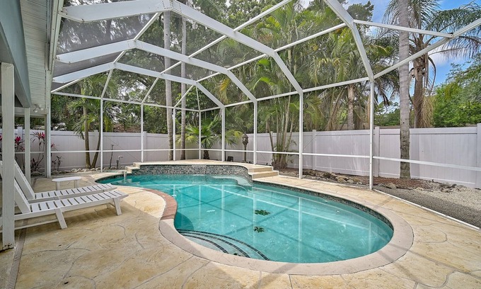 River District House | Manatee Cottage: 10% Fall Savings thru Nov 21!