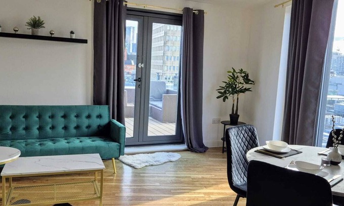 Manchester City Centre Apartment | Manchester Penthouse - 2 Bedroom Apartment