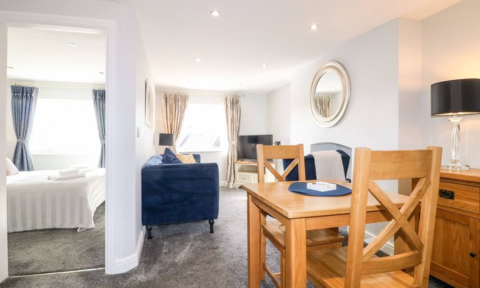 Ashbourne Cottage | MANIFOLD DALE, romantic, luxury holiday cottage in Ashbourne