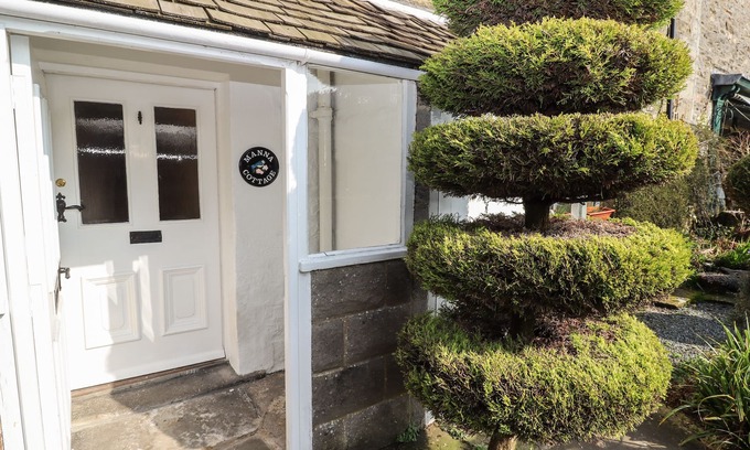 Grassington Cottage | MANNA COTTAGE, romantic, character holiday cottage in Grassington