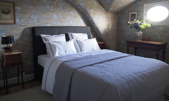 Bourre Bed & Breakfast | Manoir de la Salle du Roc, near Chenonceau, Louise room