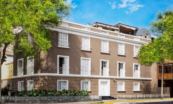 Armendariz Apartment | Manor House Lima