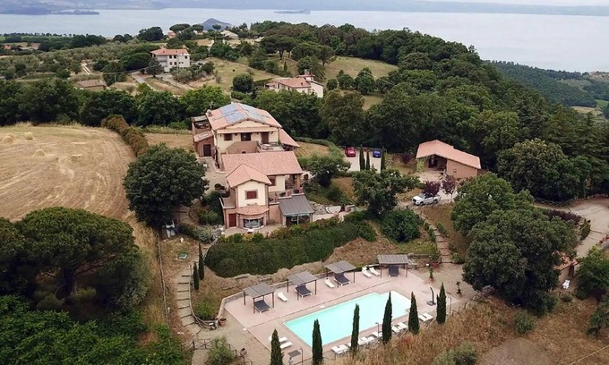 Montefiascone Villa | Mansion in Montefiascone near Lake Bolsena