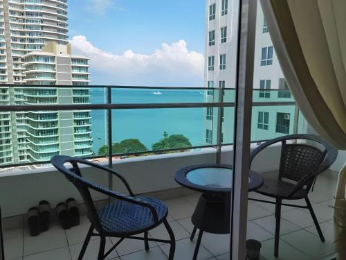 Downtown George Town Apartment | Mansion One Luxurious Seaview Vacation Homes