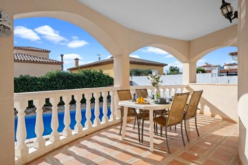 Miami Platja Villa | Manuela