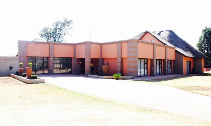 Vanderbijlpark House | Maphodi Guest House