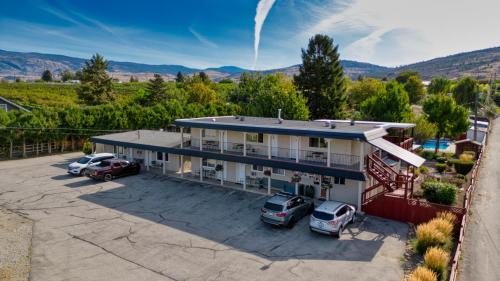 Okanagan-Similkameen Hotel | Maple Leaf Motel & RV Park Resort