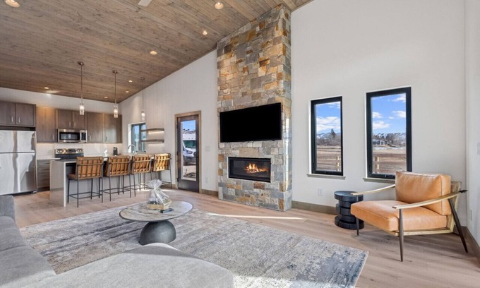 Hamilton Cabin | Mara Luxury Cabin- Aspen